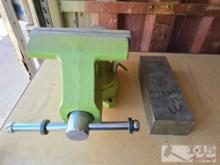 Wilton Vise with Pipe Jaws & Titanium Bar