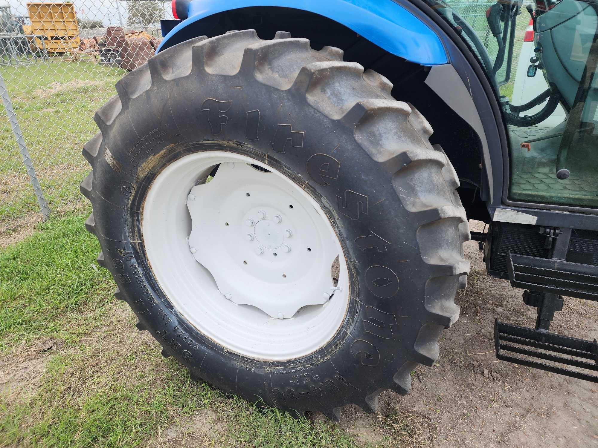 New Holland TD5050 Tractor