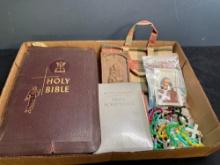 Religious lot, including Bibles, rosaries and more