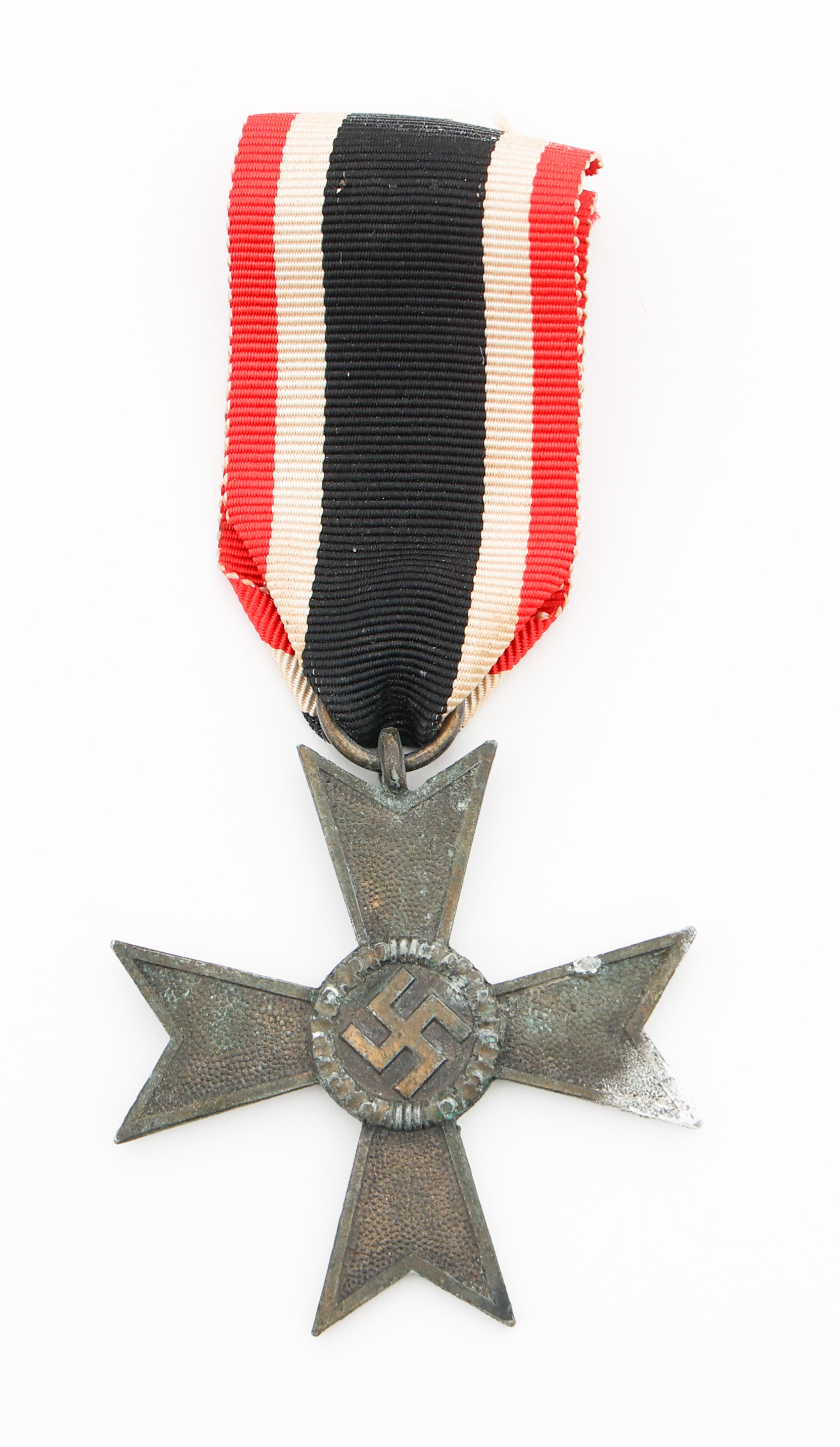 WWII GERMAN INDUSTRY MEDALLION & MEDALS