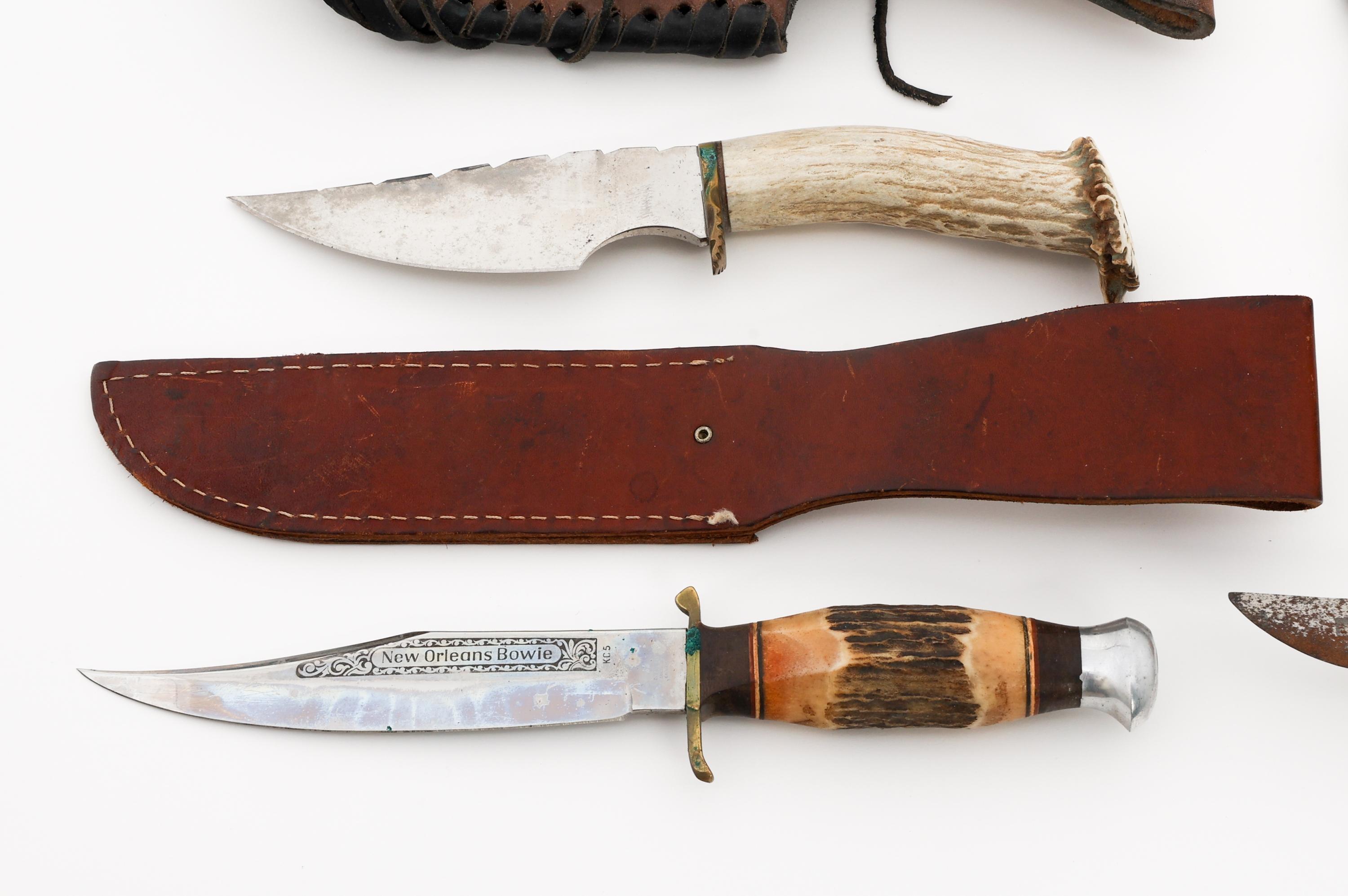 STAG HORN HUNTING KNIVES & LEATHER SHEATHS