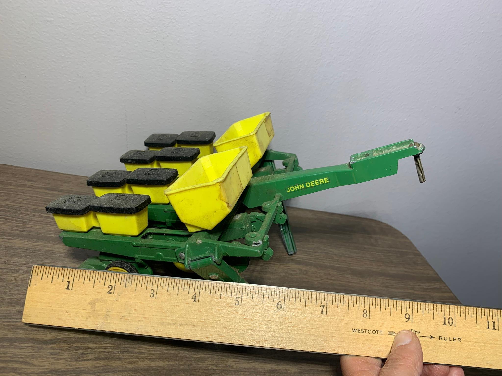 Diecast & Plastic John Deere Tractors by Ertl