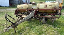 IH Model 56 4 row corn planter w/ dry boxes