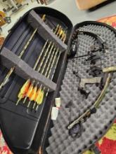 Mountaineer Archery bow with arrows and case