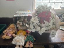 Holiday decor and dolls