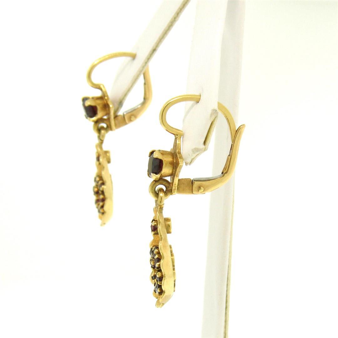 Vintage 18K Yellow Gold 1.0 ctw Pear Shape Garnet Dangle Drop Lever Back Earring