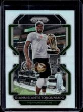 GIANNIS ANTETOKOUNMPO 2021-22 PANINI PRIZM SILVER