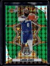 LEBRON JAMES 2021-22 PANINI MOSAIC GREEN PRIZM