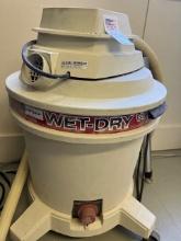 wet dry vacuum