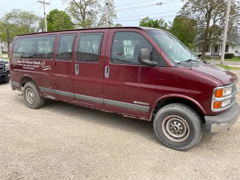 2002 Chevrolet Express 3500 Passenger Van