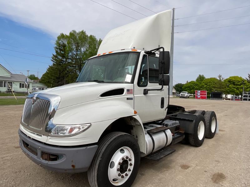 2012 International 4400 Daycab