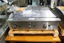 NEW CECILWARE PRO GCP36 36IN. GAS FLAT GRILL