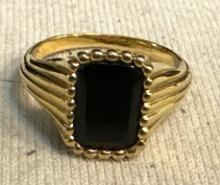 Sterling Silver ring with Onyx Gemstones size 7