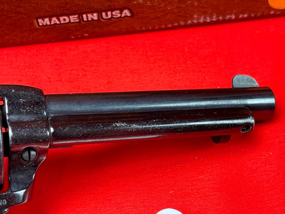 Heritage Rough Rider, 22 Mag & 22 LR Cyl., "Don't Tread" Extra Grips w/Box, SN:T21867 (HG)