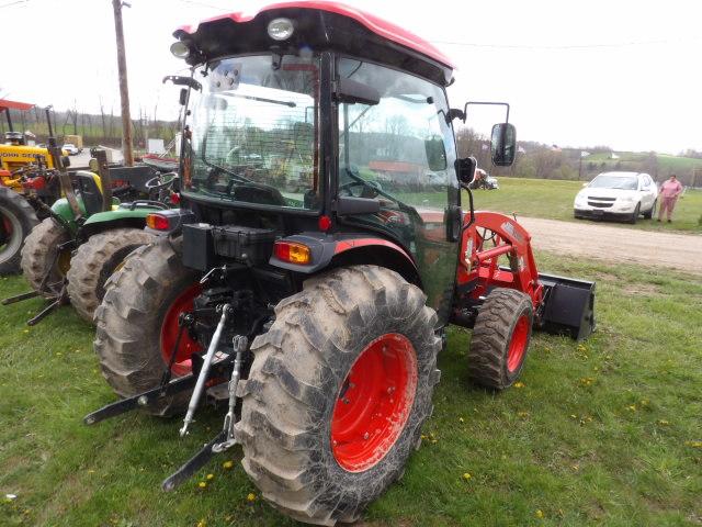 Kioti DK4710SE 4wd Compact Tractor w/ Loader, Only 200 Hours!, Full Cab w/