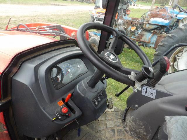 Kioti DK4710SE 4wd Compact Tractor w/ Loader, Only 200 Hours!, Full Cab w/