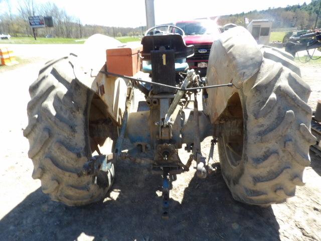 Ford 4000 Diesel Tractor, Gear Drive, Rear Remote, 540 Pto, 3pt, Power Stee