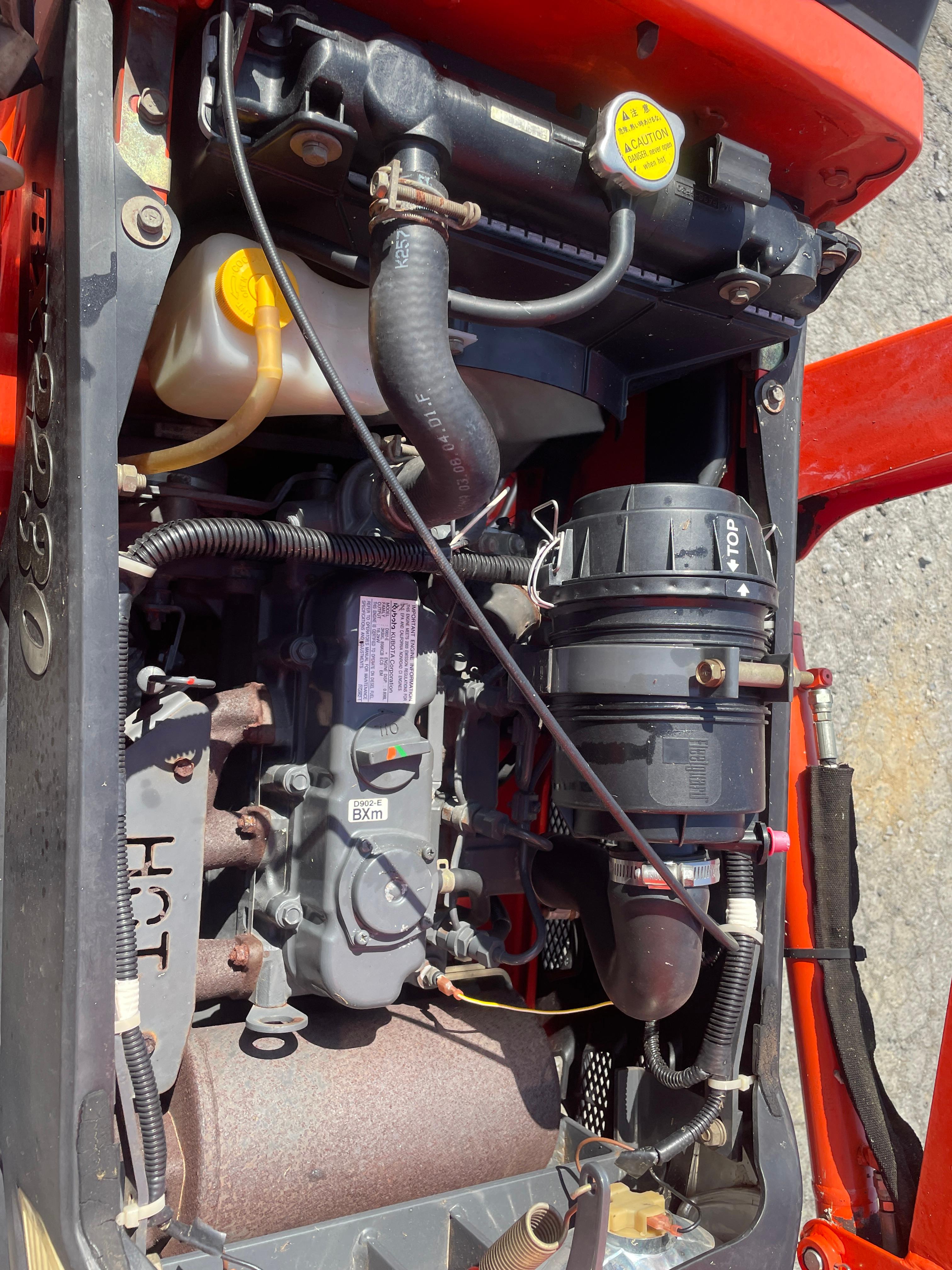 Kubota BX2230 4X4 Hydrostatic Tractor W/ Loader