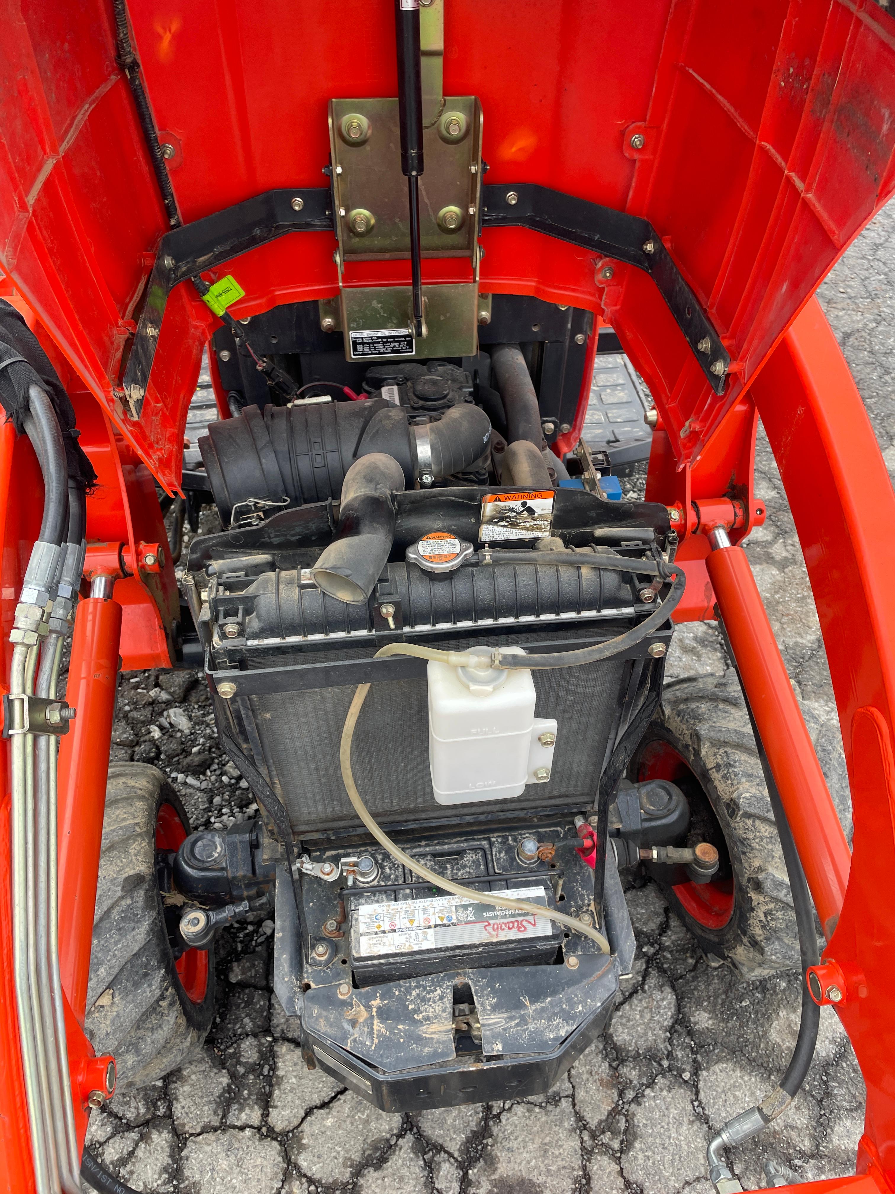 Kioti CS2410 4X4 Hydrostatic Tractor W/ Loader