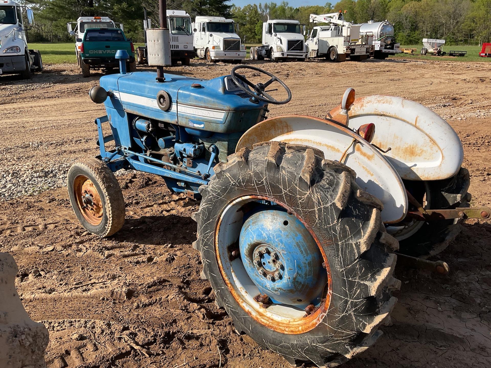 2000 Ford Gas Tractor