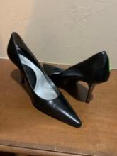 Gianni Bini 7 1/2 medium high heel