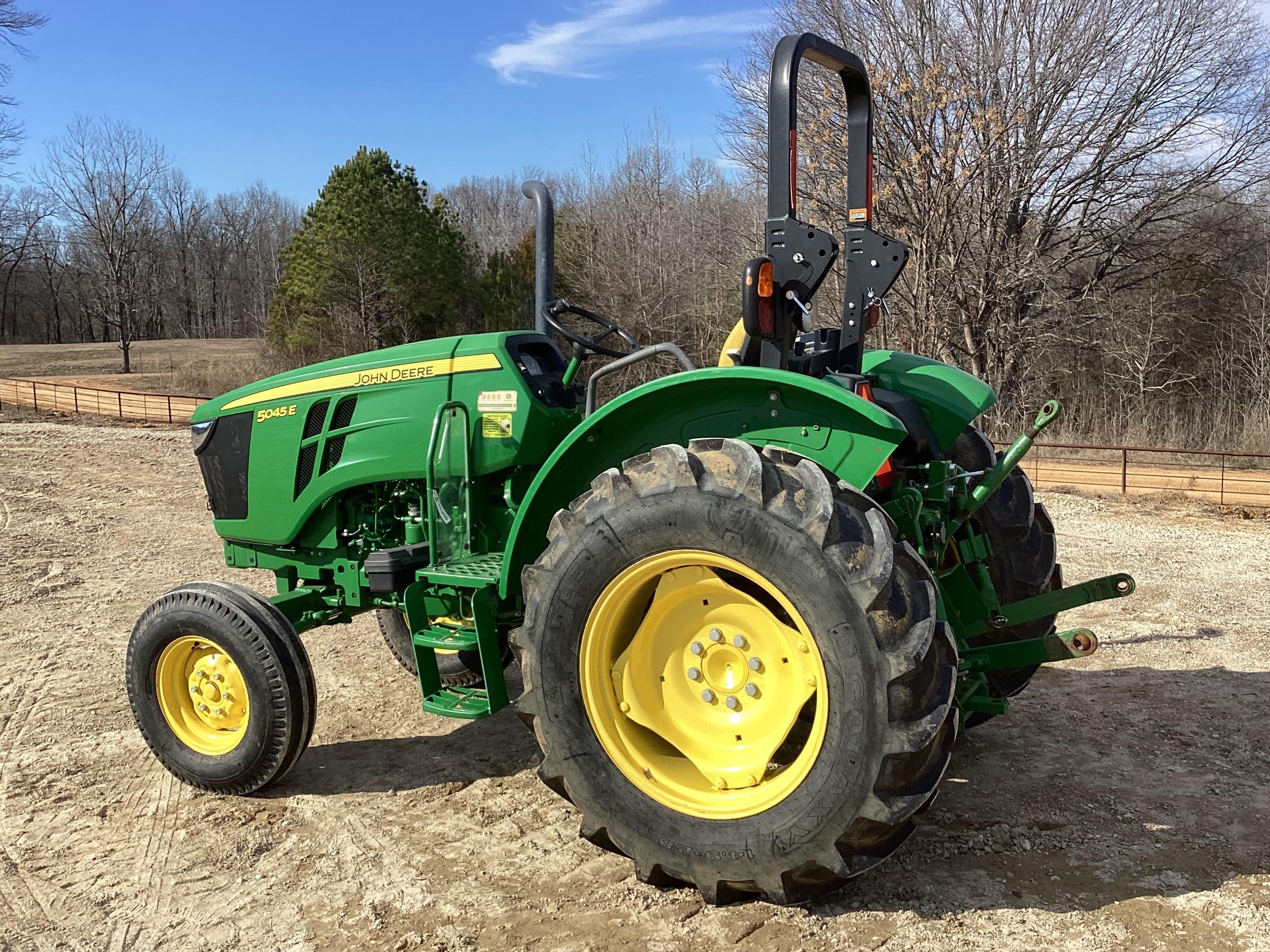 2019 John Deere 5045E Tractor 2WD