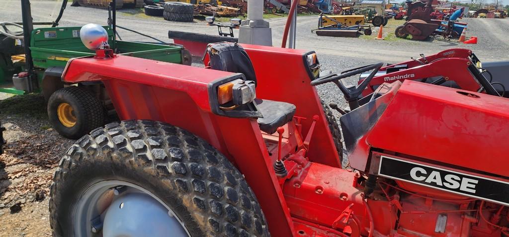 Case 1190 Tractor (RUNS)