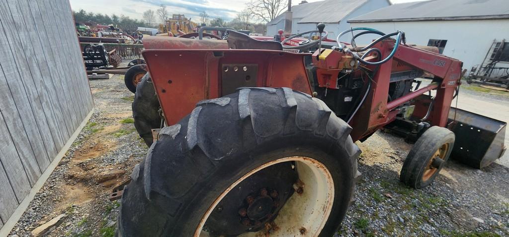 Case International 385 Tractor W/Loader (AS IS)