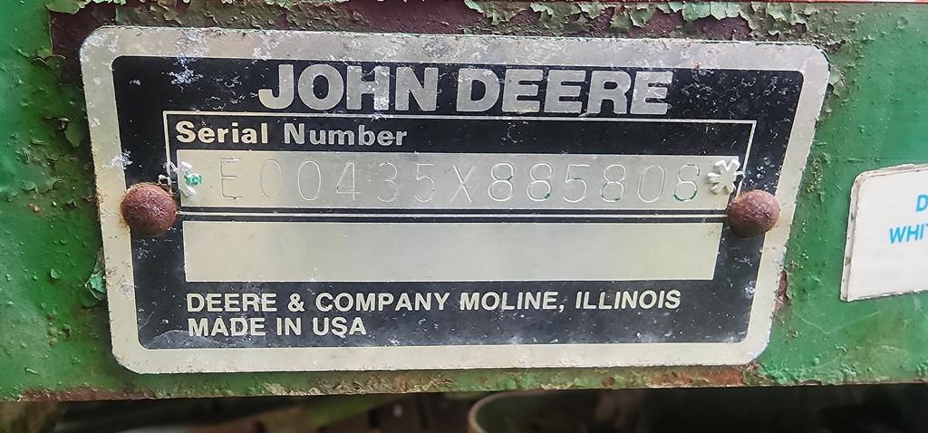 John Deere 435 Round Baler
