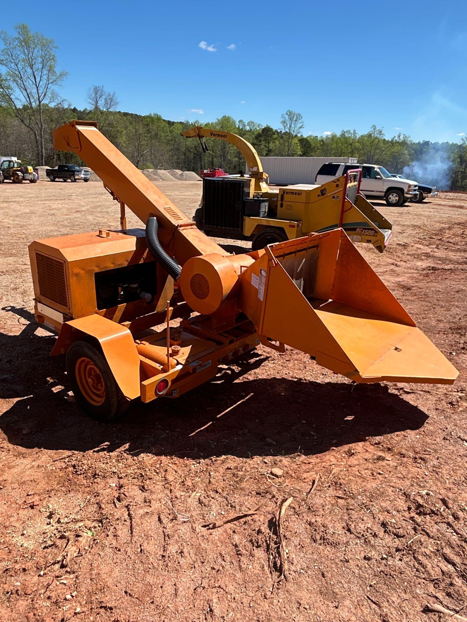Woodchuck 12IN S/A Portable Brush Chipper