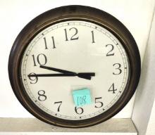 LARGE BATTERY POWERED WALL CLOCK - PICK UP ONLY