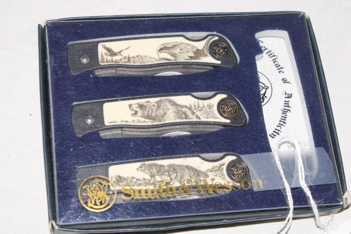 Smith & Wesson 3-Knife Set.  New!