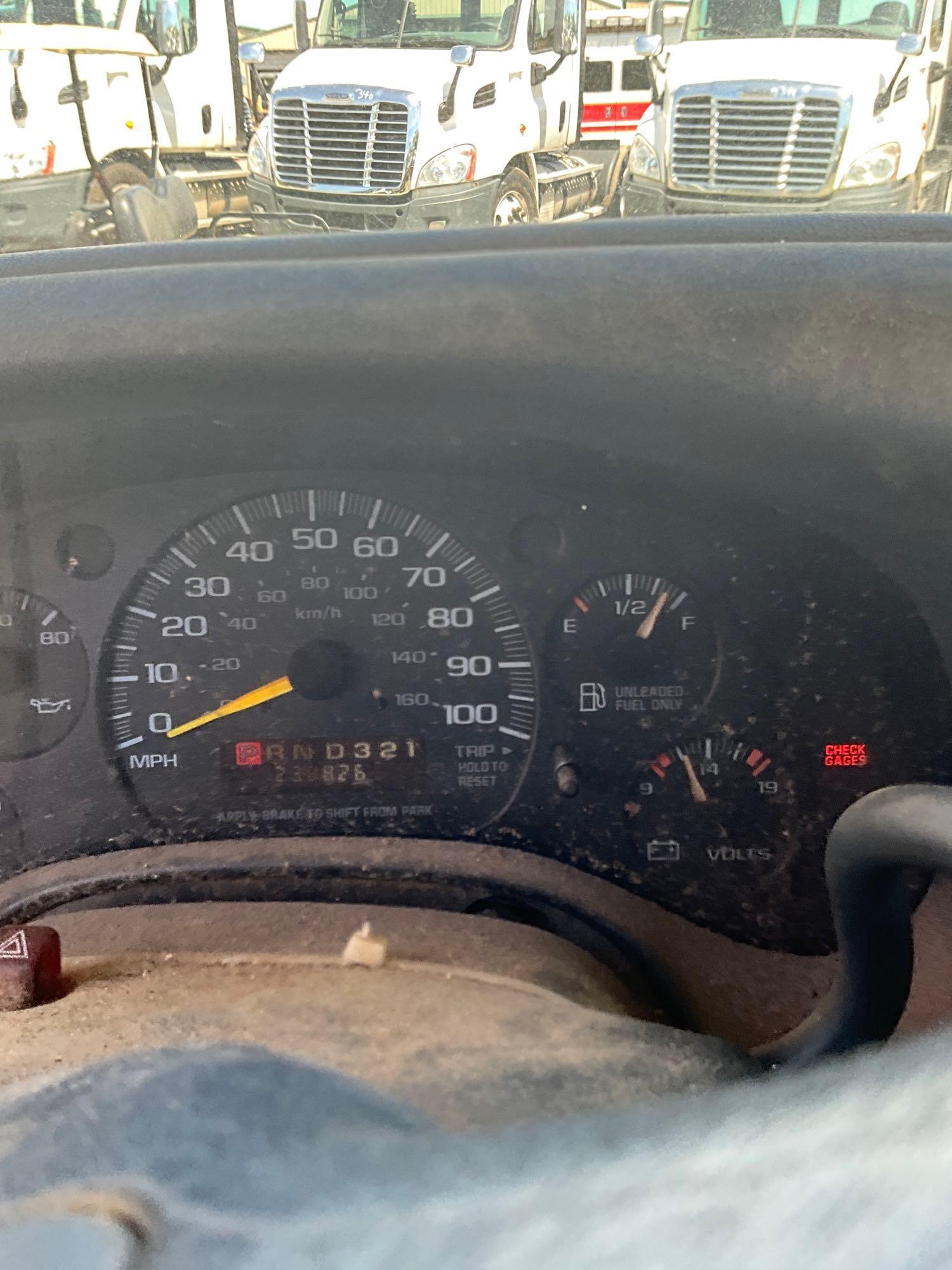 1999 Chevy 3500 box van truck