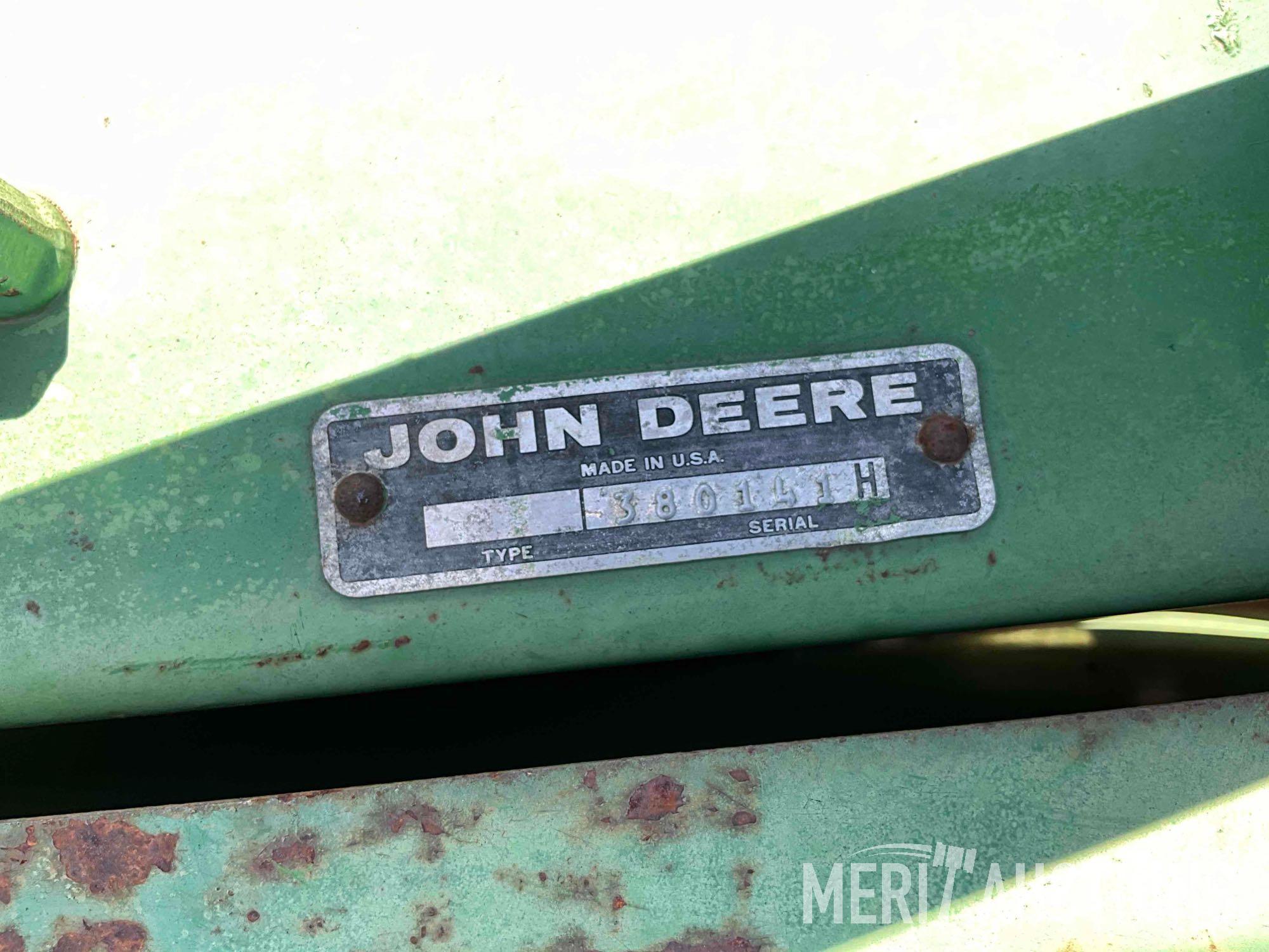 John Deere 213 13ft. platform