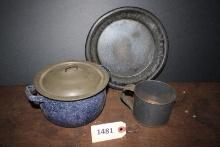 Enamelware pan, pot with lid, cup