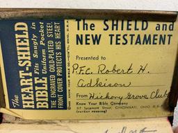 US WWII THE HEART SHIELD POCKET BIBLE