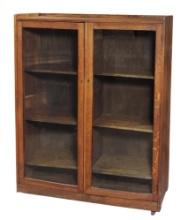 Furniture, bookcase, tiger-stripe oak 2-door w/6 adjustable shelves, VG con