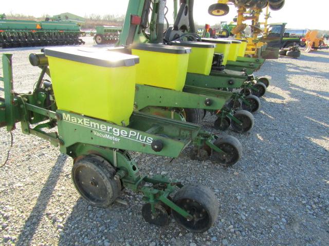 1731 1720 JOHN DEERE 12 ROW STACK FOLD PLANTER EQUIPPED WITH PERCISION PLANTING S/N:A01720R690327