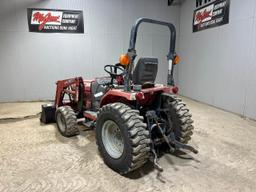 Massey Ferguson 1528 Compact Tractor with Loader