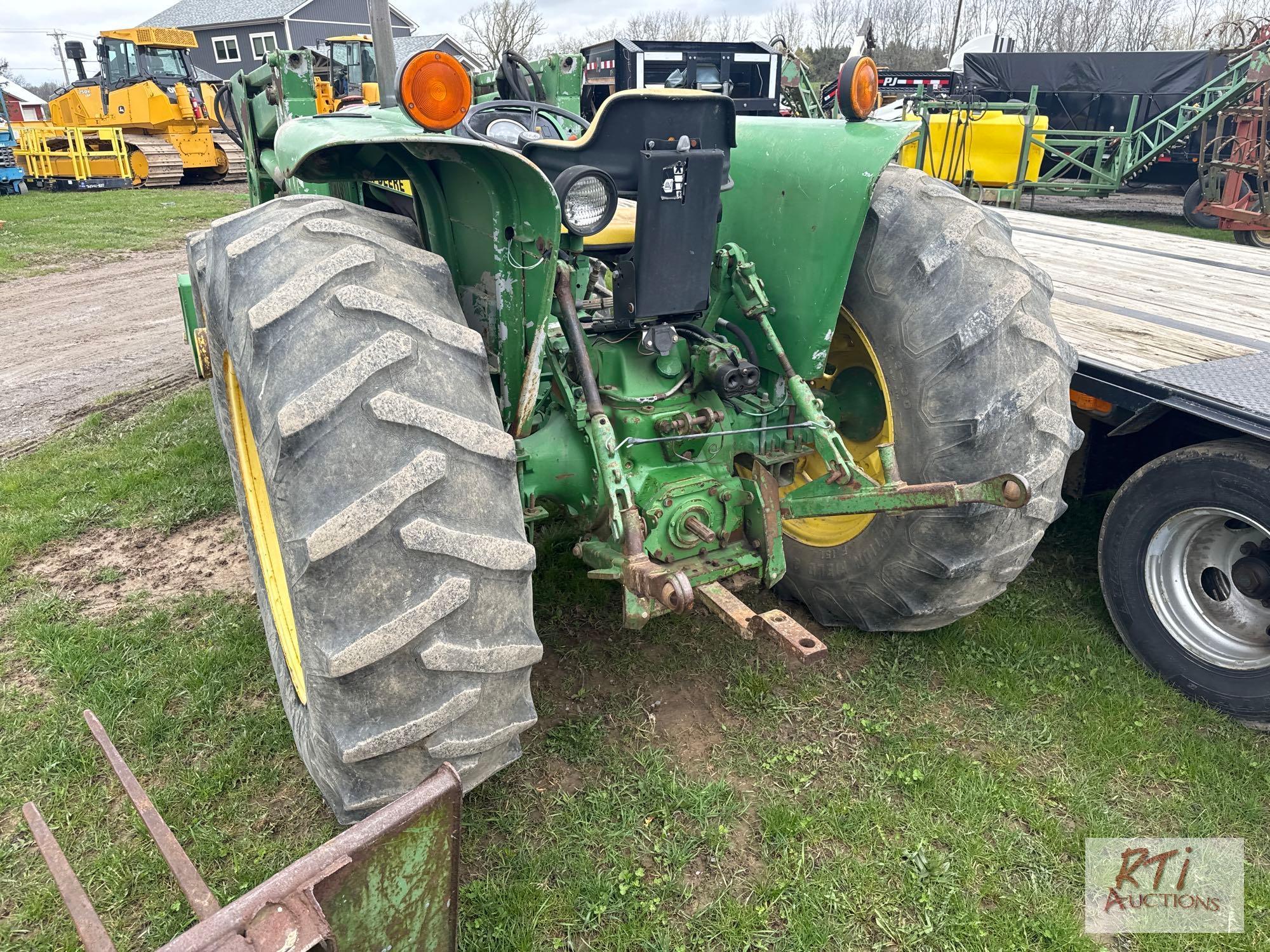 John Deere 2350 tractor, loader, GP bucket, lift arm, draw, PTO, 1 remote, diesel, 8413 hrs, key is