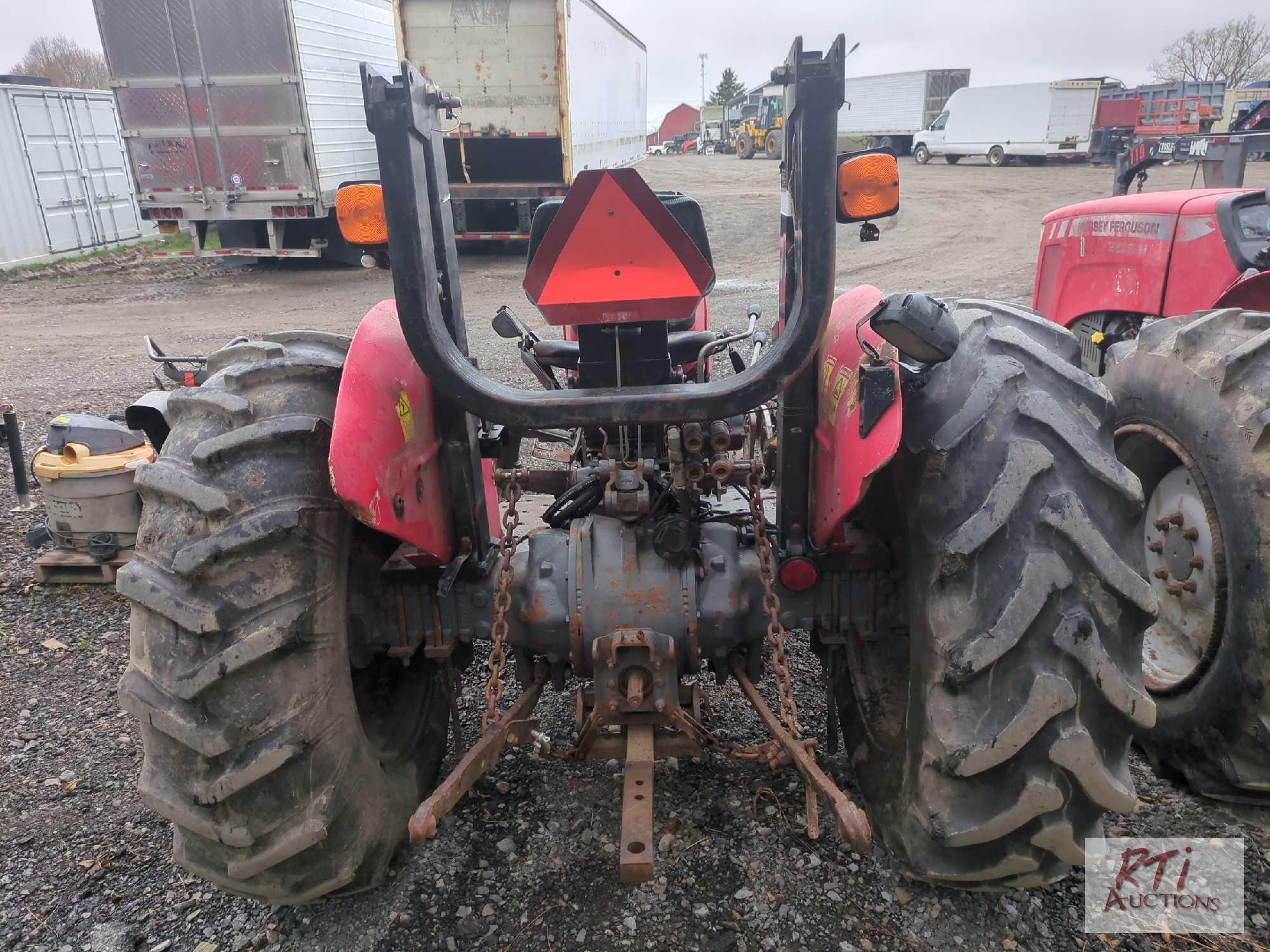 Massey Ferguson 2615 tractor, lift arm, PTO, draw bar, 2 remotes, 2WD, diesel, 3138 hrs