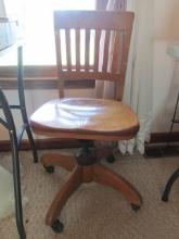 Old Oak Swiveling Desk Chair