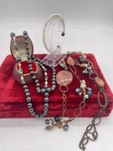 Pearl jewelry incl. hematite and pearl neckalce, copper and pearl/quartz necklace & pearl bracelet