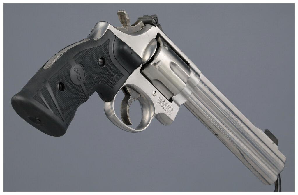 Smith & Wesson Model 686-4 Double Action Revolver