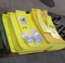 NEW POLY KIT FOR 930 JOHN DEERE FLEX, end pieces not there