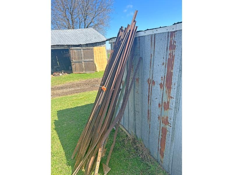 25 Assorted Steel Fence Posts