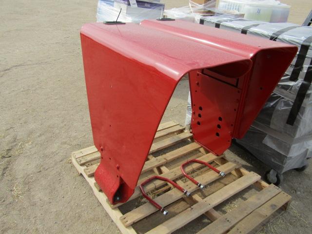 1430. 304-556. PAIR OF IH FLAT TOP FENDERS WITH LIGHTS, TAX