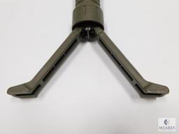 Vertical AR15 Forward Grip With Pop Out Bipod