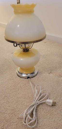 Vintage "Gone With The Wind" Lamp $5 STS