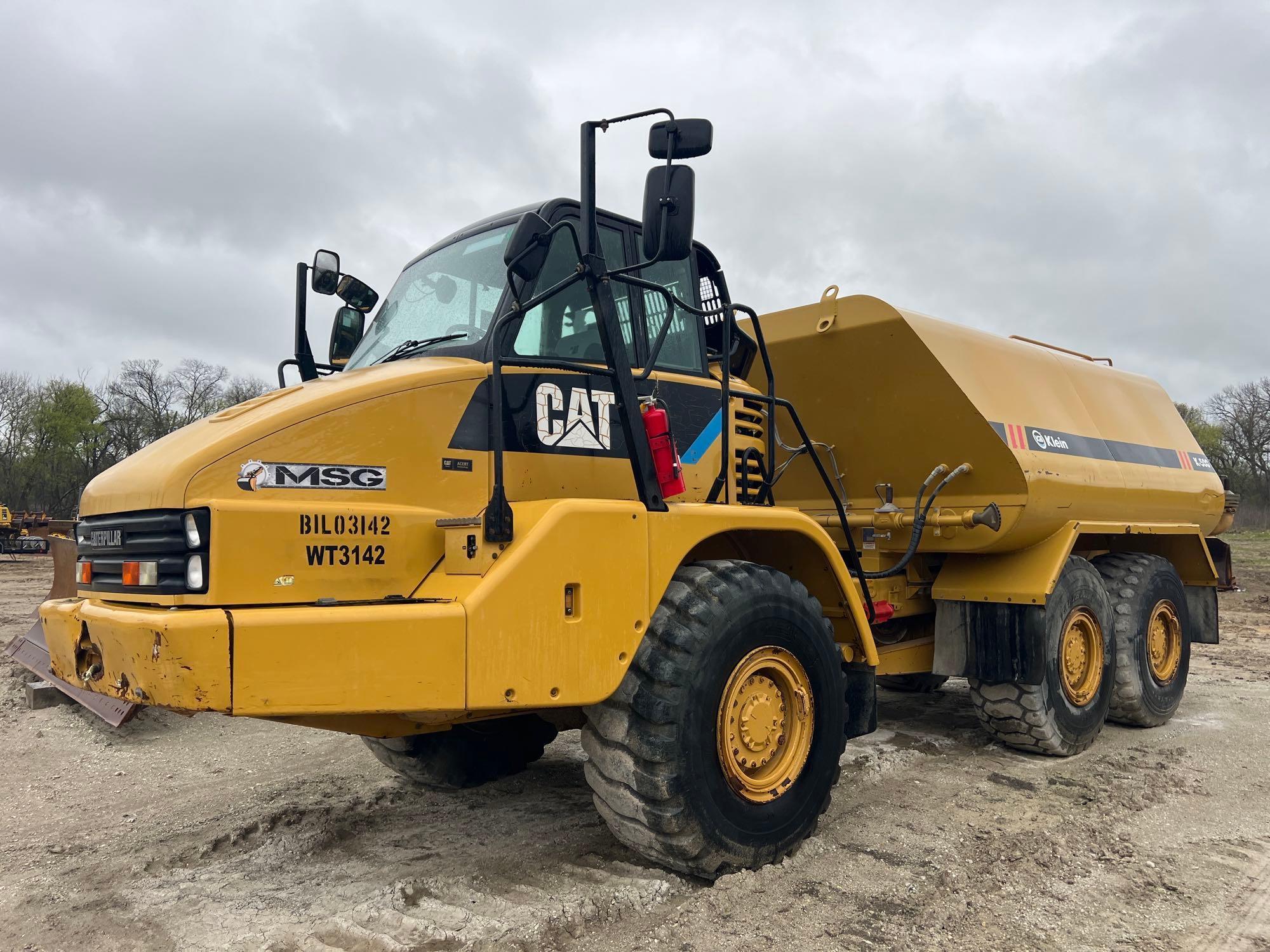 2013 CAT 725 WATER TRUCK SN:CAT00725HB1L03142 6x6, powered by Cat C11 diesel engine, equipped with